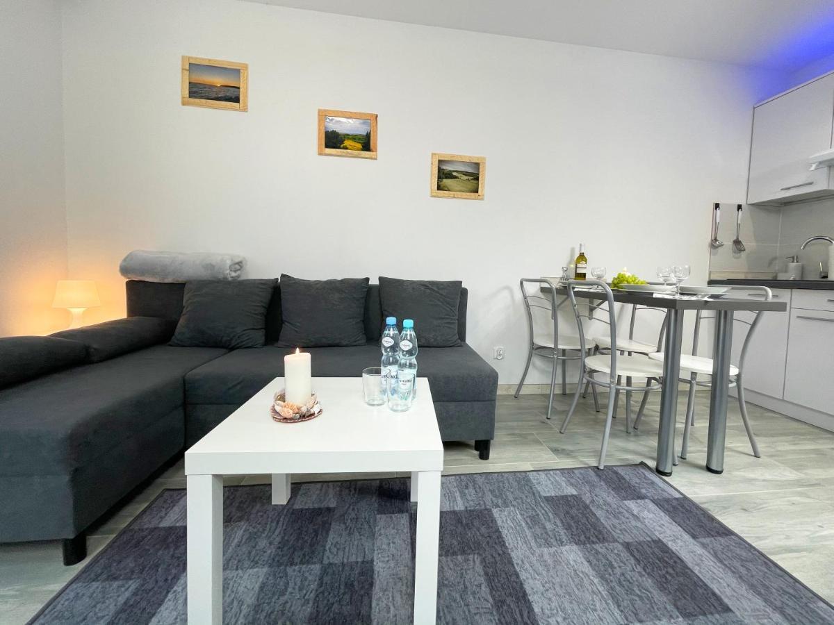Apartamenty Nadrzeczna24 Tolkmicko Exterior photo